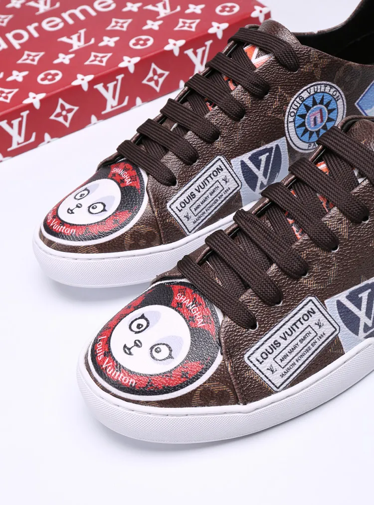 Factory price: 360💰【LV】Animal series limited edition low-top sports shoes for men, L classic print, new autumn and winter style, original replica, 1:1 Counter quality, the fabric is Italian 🇮🇹 imported cowhide ➕🇮🇹 pure sheepskin lining ➕ original outsole, 🔍🔍 high quality, you can go in and out of the counter at will, welcome to compare, the outsole line will never be unglued, all sellers are welcome to sell in the picture above, can be shipped in one piece, code number: 38-44 (45 codes can be customized)